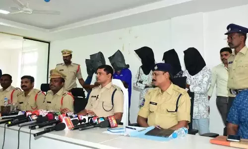 Telangana: जोगुलम्बा गडवाल पुलिस ने बाइक चोरी का मामला सुलझाया, छह आरोपियों को गिरफ्तार किया