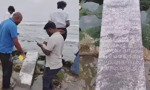 Tiruchendur: समुद्र में 2 शिलालेख मिले, श्रद्धालु भक्ति रस में डूबे
