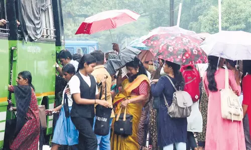 Kerala: कन्नूर, कासरगोड में ऑरेंज अलर्ट Kerala: कन्नूर, कासरगोड में ऑरेंज अलर्ट