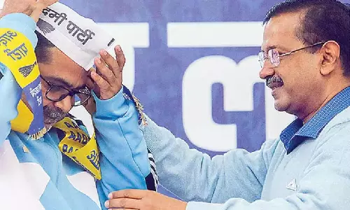 Delhi: यूपीएससी शिक्षक ओझा आप में शामिल Delhi: यूपीएससी शिक्षक ओझा आप में शामिल
