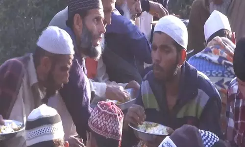 Rajouri में सूफी संत सैयद मासूम शाह साहिब का 10वां वार्षिक उर्स मनाया गया Rajouri में सूफी संत सैयद मासूम शाह साहिब का 10वां वार्षिक उर्स मनाया गया