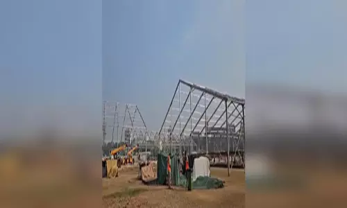 महाराष्ट्र: पांच दिसंबर को मुख्यमंत्री का शपथ ग्रहण, मुंबई के आजाद मैदान में तैयारी जारी
