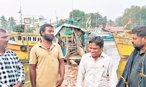 दृष्टिबाधित व्यक्ति के सहयोग से Kakinada के मछुआरों के लिए उम्मीद की किरण जगी