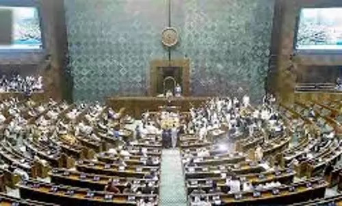 India Block के सांसदों ने अडानी मुद्दे पर संसद परिसर में किया विरोध प्रदर्शन
