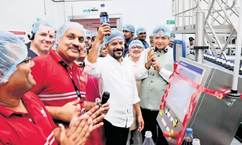 मुख्यमंत्री ने Siddipet में कोका-कोला फैक्ट्री का उद्घाटन किया