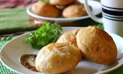 Recipe:  घर पर ऐसे तैयार करें प्याज की कचौड़ी