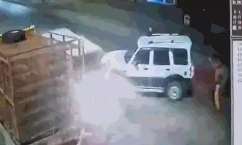 पुलिसवालों को डीजल चोरों ने की कुचलने की कोशिश