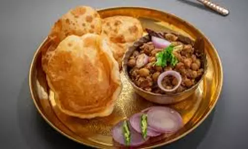 Chole Puri जाने बनाने का तरीका बेहद आसान
