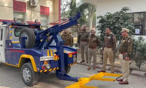 टो ट्रक से मालकोटला SSP झंडे टो ट्रक से मालकोटला SSP झंडे