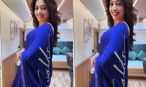 Rashmika Mandanna ने शानदार साड़ी में श्रीवल्ली वाइब्स को दिखाया Rashmika Mandanna ने शानदार साड़ी में श्रीवल्ली वाइब्स को दिखाया