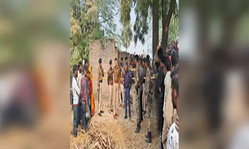 चौकीदार की चाकू मारकर हत्या, शव सुनसान जगह से बरामद चौकीदार की चाकू मारकर हत्या, शव सुनसान जगह से बरामद