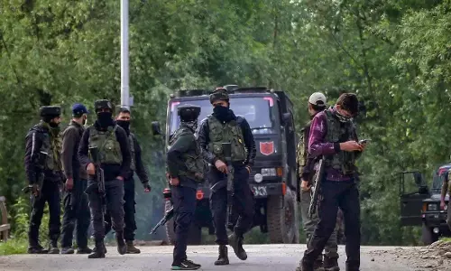 Srinagar के दाचीगाम जंगलों में जारी मुठभेड़ में आतंकवादी मारा गया