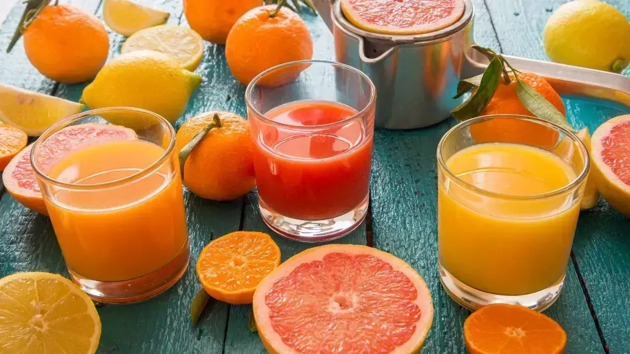 Lifestyle: रोज़ाना पीना शुरू कर दें ये सारे जूस, नहीं होगी डॉक्टर की जरुरत Lifestyle: रोज़ाना पीना शुरू कर दें ये सारे जूस, नहीं होगी डॉक्टर की जरुरत