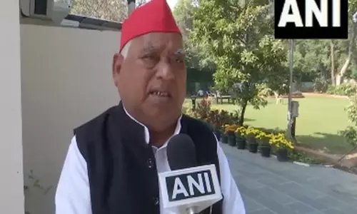 सपा के अवधेश प्रसाद ने कहा, BJP की डबल इंजन सरकार में किसान परेशान हैं सपा के अवधेश प्रसाद ने कहा, BJP की डबल इंजन सरकार में किसान परेशान हैं