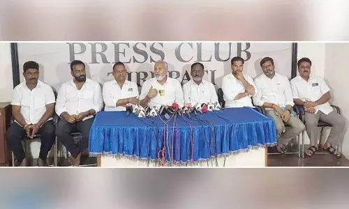 Andhra Pradesh : लोग जानते हैं कि येर्रावरिपलेम में क्या हुआ विधायक नानी Andhra Pradesh : लोग जानते हैं कि येर्रावरिपलेम में क्या हुआ विधायक नानी