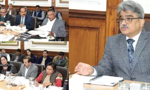 मुख्य सचिव ने J&K विश्वविद्यालयों से उद्योगों की मांग के अनुरूप पाठ्यक्रम जोड़ने का आग्रह किया मुख्य सचिव ने J&K विश्वविद्यालयों से उद्योगों की मांग के अनुरूप पाठ्यक्रम जोड़ने का आग्रह किया