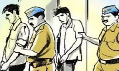 Moradabad: महिला सिपाही के साथ छेड़छाड़ मारपीट करने वाले दो आरोपी गिरफ्तार Moradabad: महिला सिपाही के साथ छेड़छाड़ मारपीट करने वाले दो आरोपी गिरफ्तार