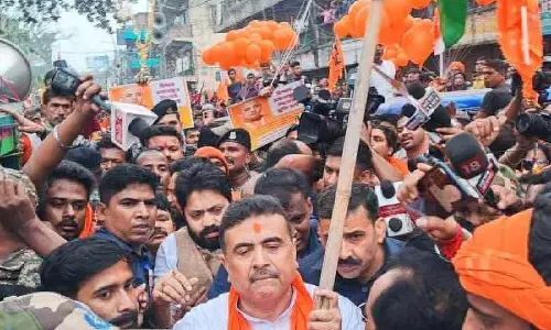 उत्तर 24 Pargana के पेट्रापोल भूमि बंदरगाह पर विरोध प्रदर्शन से व्यापारिक गतिविधियां नहीं रुकीं