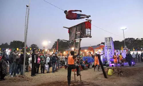 Chandigarh: शिल्प मेले में संस्कृतियों और व्यंजनों का मिश्रण