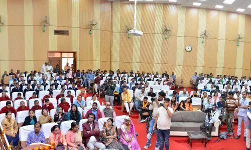 Jaipur: राज्य सरकार की योजनाओं का लाभ प्रत्येक दिव्यांगजन तक पहुंचे