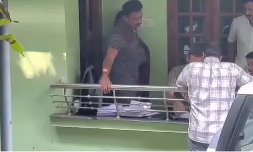 बेहिसाबी धन जब्त: अभिनेता Manikandan निलंबित बेहिसाबी धन जब्त: अभिनेता Manikandan निलंबित