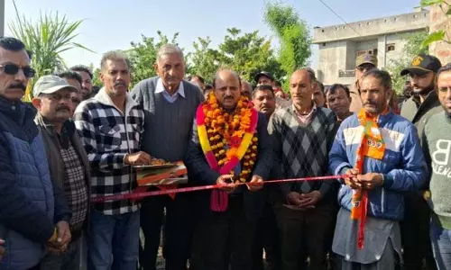 Manyal-Ramesh ने रामगढ़ में विकास परियोजनाओं की शुरुआत की Manyal-Ramesh ने रामगढ़ में विकास परियोजनाओं की शुरुआत की