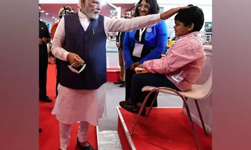 सरकार दिव्यांग लोगों के सम्मान और स्वाभिमान को बनाए रखने के लिए प्रतिबद्ध है: PM Modi सरकार दिव्यांग लोगों के सम्मान और स्वाभिमान को बनाए रखने के लिए प्रतिबद्ध है: PM Modi