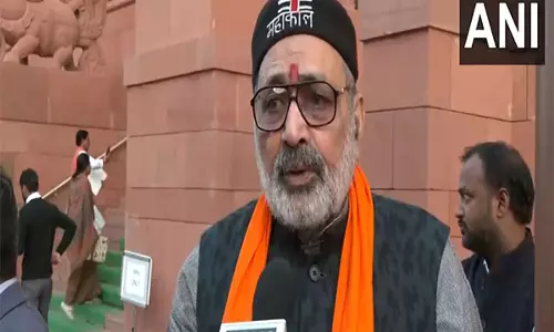 गिरिराज सिंह ने Sambal incident पर अखिलेश यादव की टिप्पणी पर निशाना साधा
