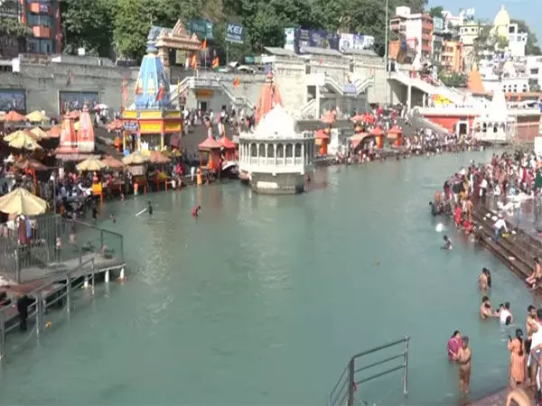 Haridwar में गंगा का पानी पीने के लिए असुरक्षित, नहाने के लिए उपयुक्त