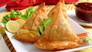 potato samosa: घर पर  बनाएं बाजार जैसा आलू समोसा