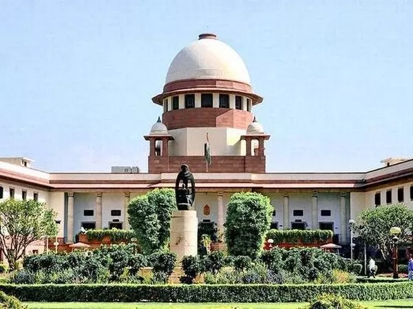 SC ने महाराष्ट्र सरकार को वकील गाडलिंग की जमानत याचिका पर दस्तावेज दाखिल करने के लिए 2 सप्ताह का समय दिया