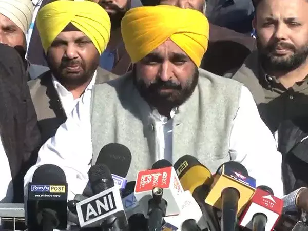 Punjab CM Mann ने बादल पर हमले की निंदा की