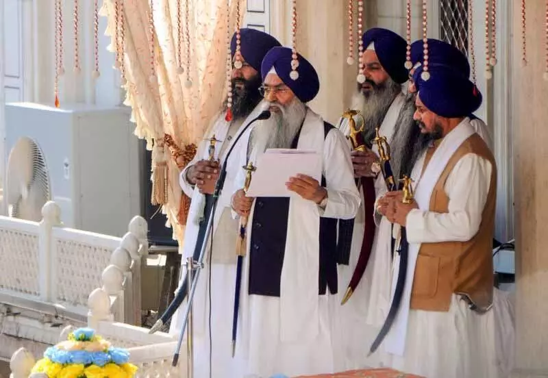 Akal Takht Jathedar ने सुखबीर बादल पर हमले की कड़ी निंदा की