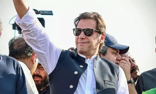 इस्लामाबाद नरसंहार के मुद्दे को उठाने के लिए आईएन से संपर्क करेंगे: Imran Khan इस्लामाबाद नरसंहार के मुद्दे को उठाने के लिए आईएन से संपर्क करेंगे: Imran Khan