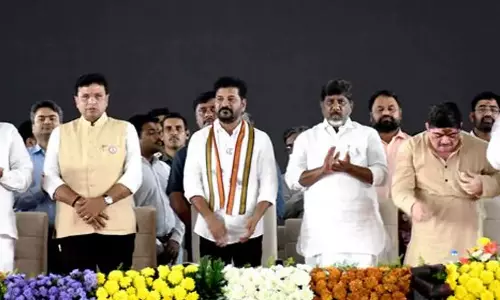 CM Revanth ने बीआरएस और भाजपा से कहा, रचनात्मक आलोचना करें CM Revanth ने बीआरएस और भाजपा से कहा, रचनात्मक आलोचना करें