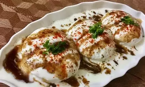 Recipe:  ब्रेड से झटपट बनाएं दही वड़ा