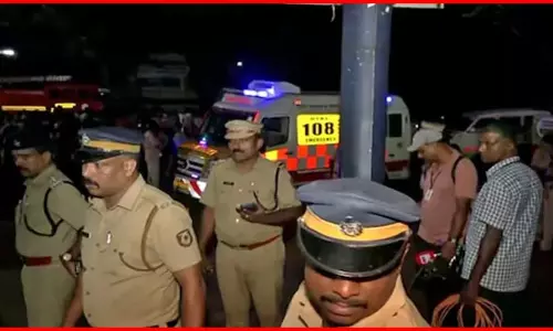 पति ने अपनी पत्नी को जिंदा कार में जलाया, किसी और के साथ कार में देखने पर किया पीछा, फैली सनसनी