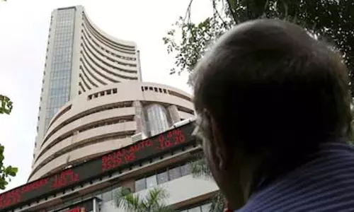Stock market: सेंसेक्स 300 अंक चढ़ा, निफ्टी 24,450 से ऊपर; स्विगी 5% चढ़ा
