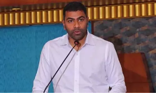booth के लिए मंत्री: आप बाढ़ में कहाँ गए थे? ढेर लगाने वाले अद्भुत अर्जुन booth के लिए मंत्री: आप बाढ़ में कहाँ गए थे? ढेर लगाने वाले अद्भुत अर्जुन