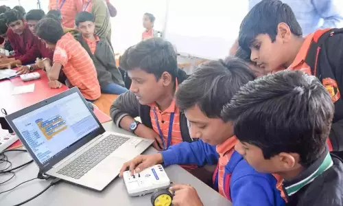 Andhra: श्रीकालहस्ती स्कूलों में एनएक्स एसटीईएम लैब का उद्घाटन Andhra: श्रीकालहस्ती स्कूलों में एनएक्स एसटीईएम लैब का उद्घाटन