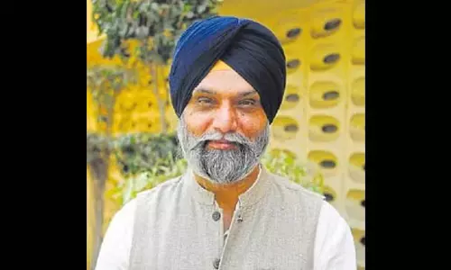 clergy’s unity , विद्रोही अकाली नेताओं ने समूह भंग किया