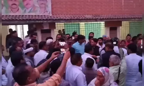 कांग्रेसियों का झगड़ा: बैकफुट पर पूर्व महापौर, लिखित में मांगी क्षमा