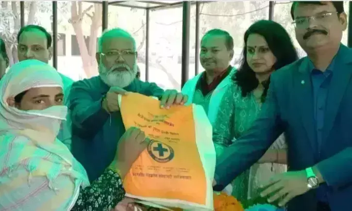 Ghaziabad: क्षय रोगियों को पुष्टाहार पोटली का वितरण किया गया Ghaziabad: क्षय रोगियों को पुष्टाहार पोटली का वितरण किया गया