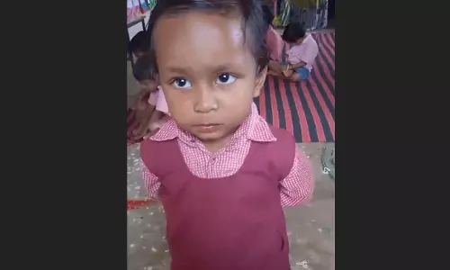 अरे वाह! छोटी सी उम्र में दिमाग चलता है कंप्यूटर की तरह, वीडियो हो रहा वायरल अरे वाह! छोटी सी उम्र में दिमाग चलता है कंप्यूटर की तरह, वीडियो हो रहा वायरल