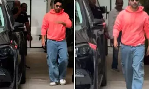 ऑरेंज Varun Dhawan की नई ब्लैक है और हम इसे बर्दाश्त भी नहीं कर सकते