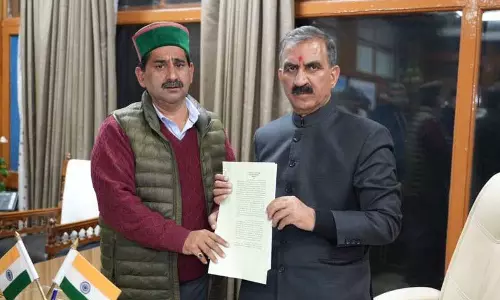 Himachal: डल झील के पुनरुद्धार के लिए 2.18 करोड़ रुपये मांगे गए Himachal: डल झील के पुनरुद्धार के लिए 2.18 करोड़ रुपये मांगे गए
