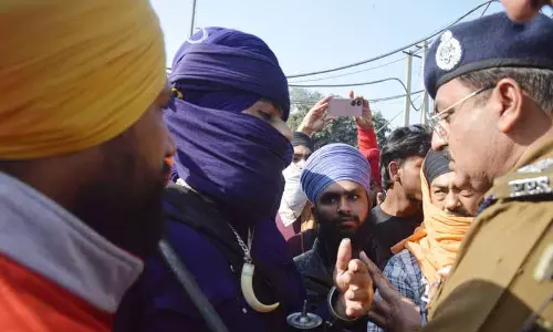 बुद्ध नाला में प्रदूषण के खिलाफ, प्रवासियों के खिलाफ नहीं: Activists बुद्ध नाला में प्रदूषण के खिलाफ, प्रवासियों के खिलाफ नहीं: Activists