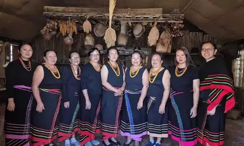 Nagaland : लिडी क्रो-यू ने युवा पीढ़ी को परंपराएं सौंपी Nagaland : लिडी क्रो-यू ने युवा पीढ़ी को परंपराएं सौंपी