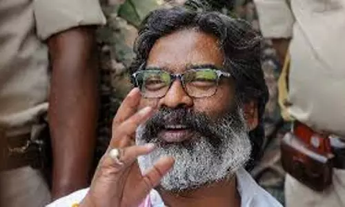 CM सोरेन को हाईकोर्ट से बड़ी राहत, MP-MLA कोर्ट पर HC ने लगाई रोक CM सोरेन को हाईकोर्ट से बड़ी राहत, MP-MLA कोर्ट पर HC ने लगाई रोक