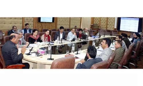 DyCM: आर्थिक विकास के लिए जीवंत उद्योग जरूरी